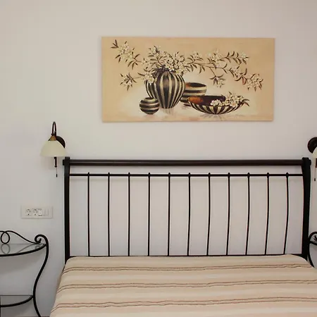 Oksana Apartamento Mimice